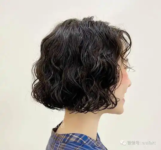 这款短发烫小卷,俏皮又可爱!