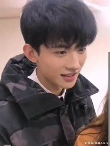 小鲜肉帅哥系列,你们喜欢这种"小奶狗"类型的男孩子吗?