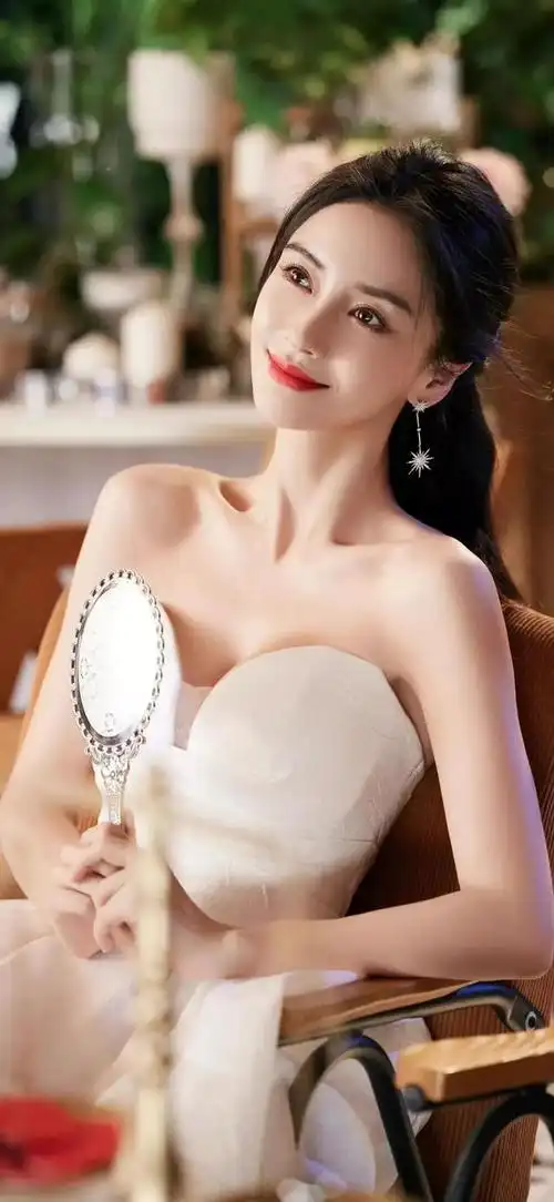 杨颖壁纸,犹如一颗璀璨的明珠