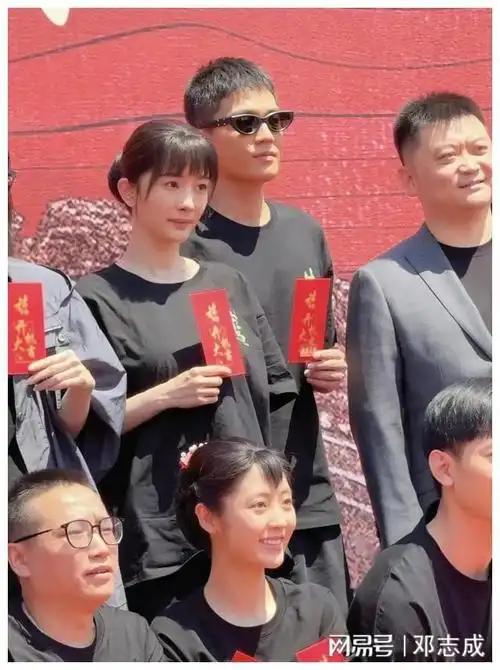 杨幂新剧开机,网友吐槽声一致!