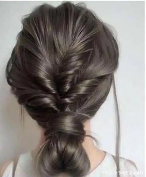 八种盘发让你成为气质皇后