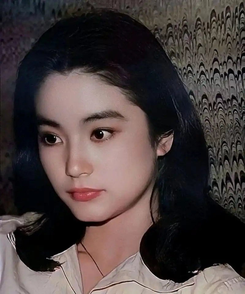 关于林青霞,有哪些罕见的绝美照片?