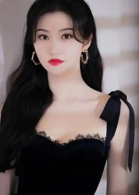 景甜:下车照曝真实身材,360度完美无伤角!