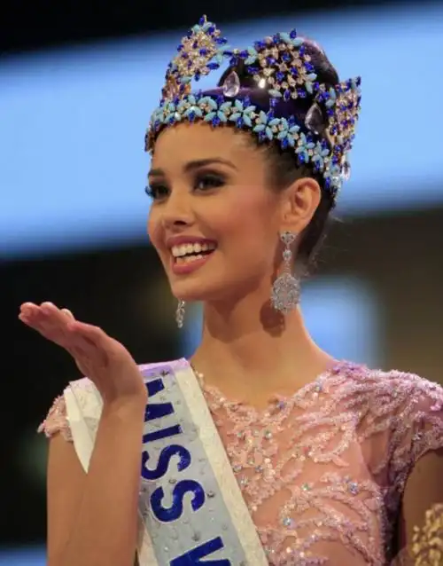世界小姐菲律宾佳丽封后上届冠军系中国人亦美艳3