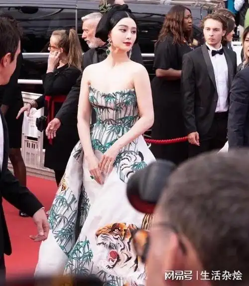 从绝对主场到风光不再,娱乐圈的沧桑巨变,范冰冰还剩下什么|巩俐