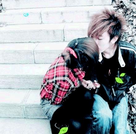 求类似这样的情侣图片 非主流,很青春的.发到135152771@qq.com