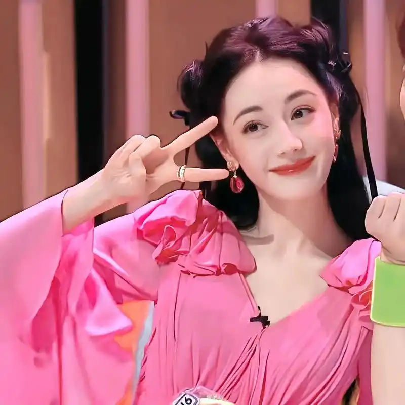 迪丽热巴头像.太甜了!#迪丽热巴 #迪丽热巴你好星期六  - 抖音