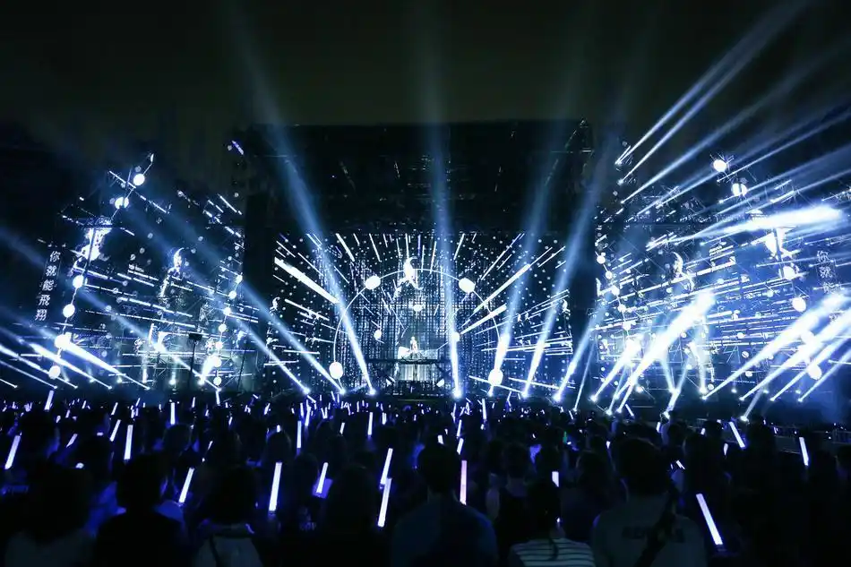 巡回演唱会",2017全新世界巡回—life《人生无限公司》首演现场照曝光