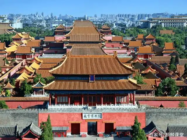 《故宫博物院》中心思想和段落划分