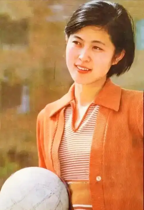 年轻时的倪萍太美啦_腾讯新闻