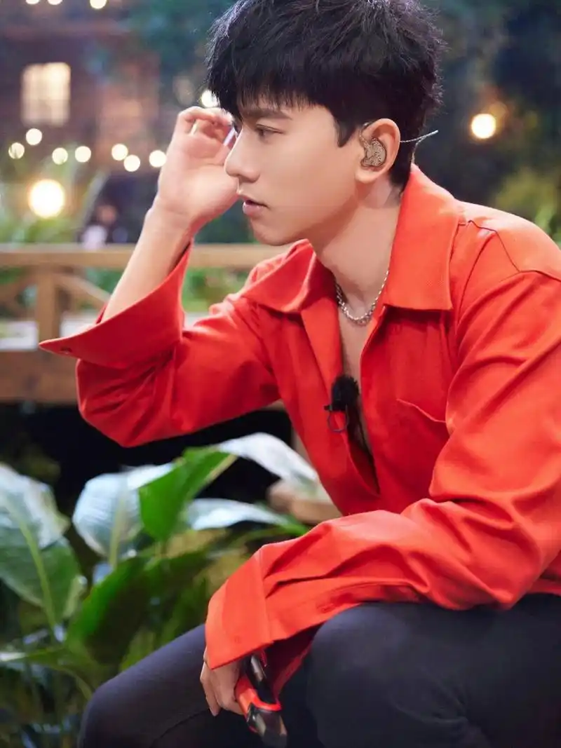 我们的杰杰子长得好看,怎么拍都是帅的!又是爱张杰的一天!张杰