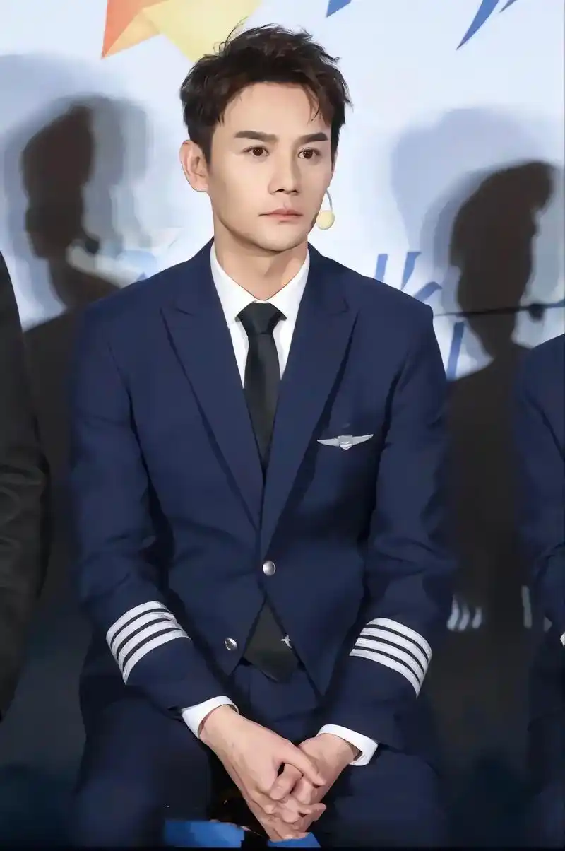 2023越来越好.#最帅机长 #真正的明星 #越老越有魅力的 - 抖音