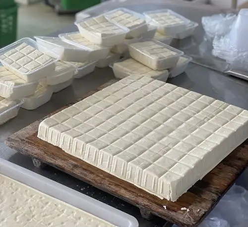 康|莱|达|原|生|态|山|泉|水|石|磨|豆|腐