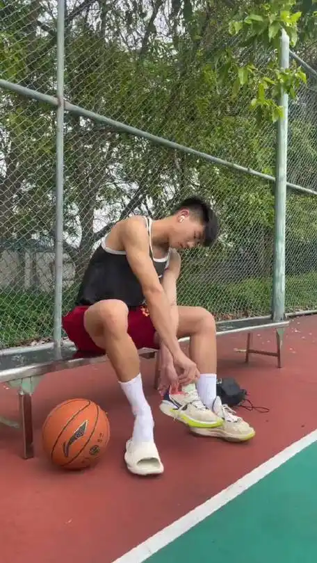 马村长很忙的微博视频