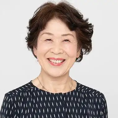 中老年女性别再烫小卷了这些发型才是最好的选择不老气显气质