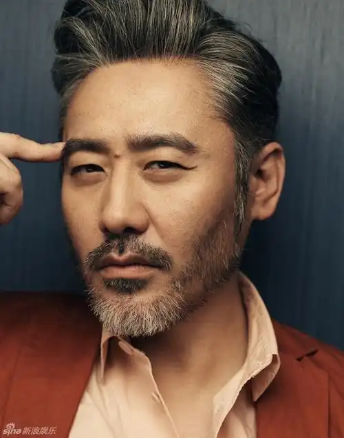 吴秀波鬼马表情写真潮叔风暴威力席卷