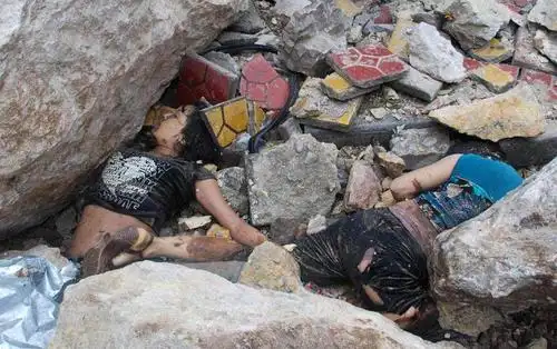 汶川地震现场救援照片选刊《5·12汶川大地震纪念馆》十年前的那一天