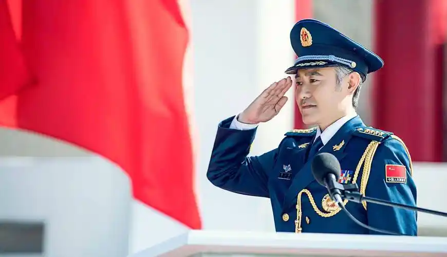 原创48位男明星军装照肖战王一博龚俊帅气鹿晗千玺陈晓沙溢意外他才是