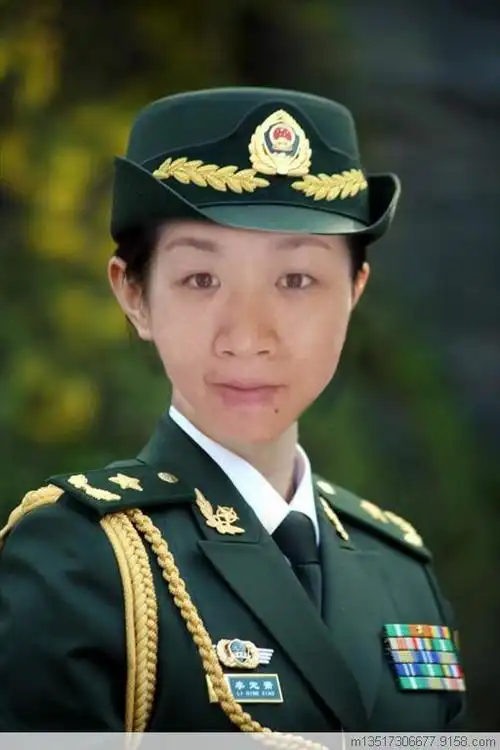 谁能帮我把相片ps成穿军装的?谢谢