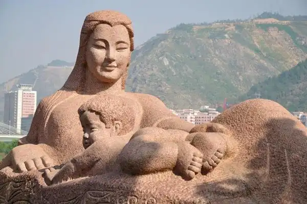 黄河母亲像