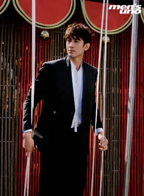 林更新风度四月刊封面##林更新荒野乐园大片