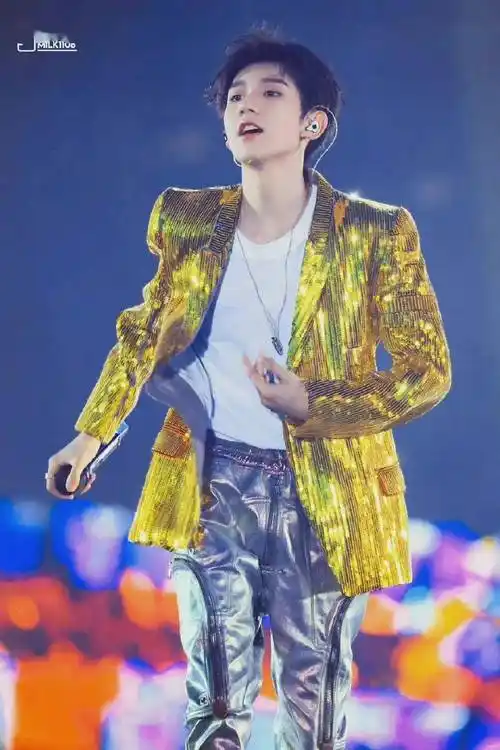 王源六周年演唱会神图(2)_王源_演唱会