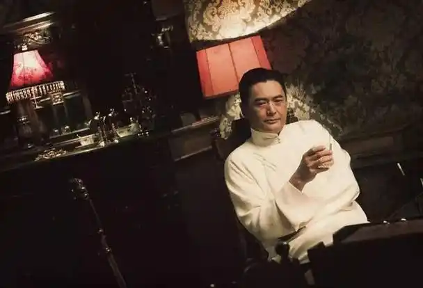 吕良伟演杜月笙是哪部电影:杜月笙的五大银幕形象(6)