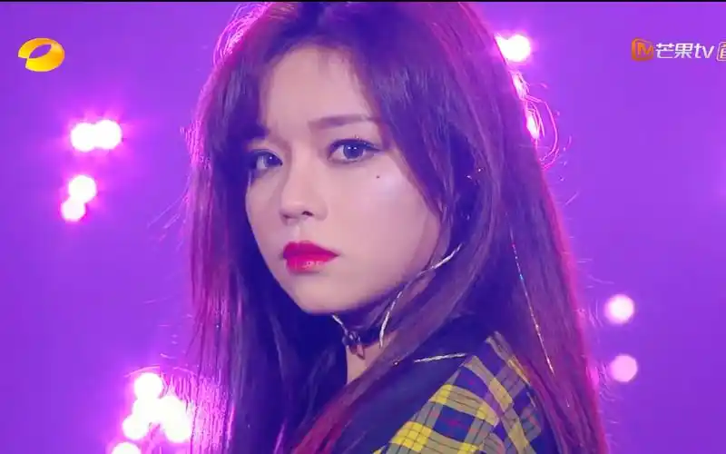 我是歌手歌单鉴赏no106超能少女黄霄云再优秀的歌手也敌不过用脚投票