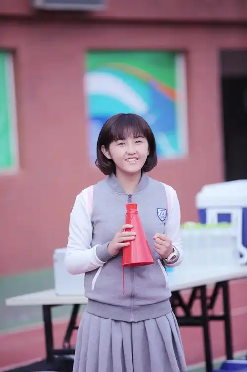 《我们的少年时代》首播张子枫成王源王俊凯电灯泡