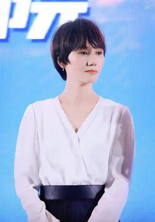 袁泉—百花影后的高级美_气质_轮廓_大戏