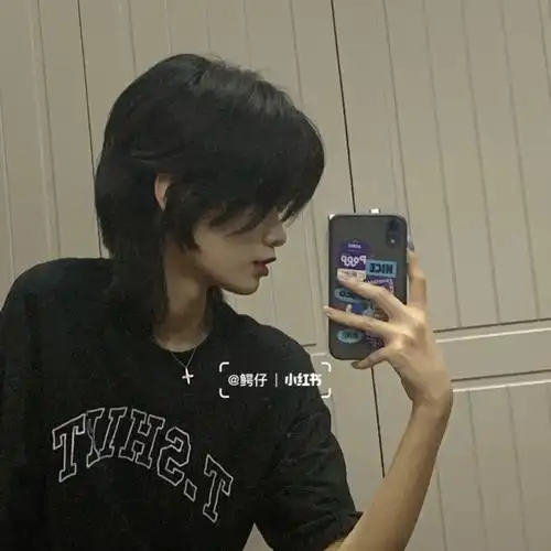 回答一下大家的问题【非专业一般一个月修一次发型发型主要是要留尾巴