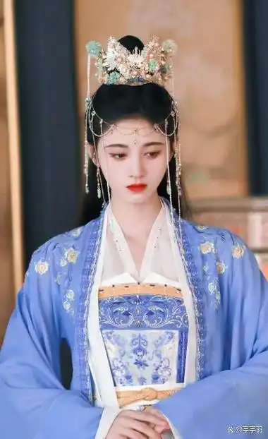 全能艺人鞠婧祎,很荣幸,我就是关晓彤唯一公开承认的闺蜜