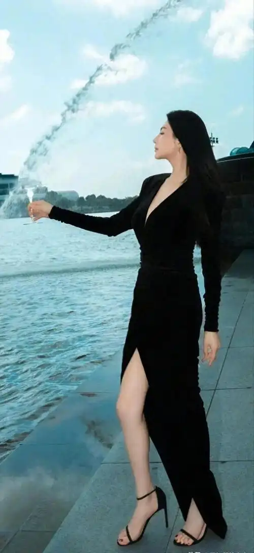 明星性感高清写真25期张雨绮