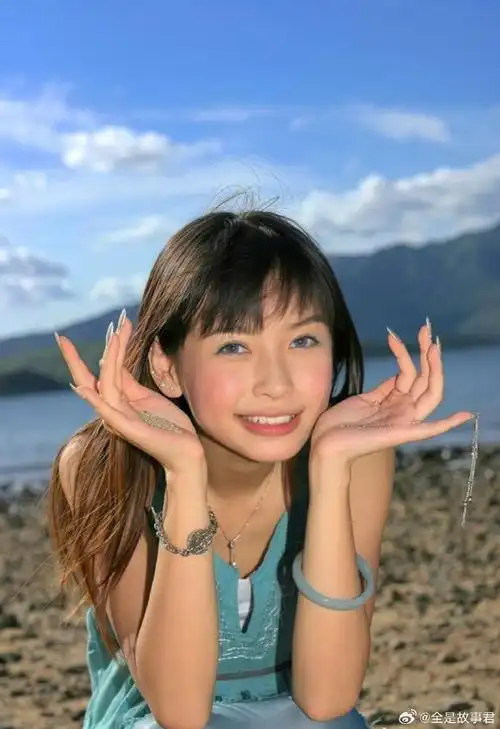 回顾下18岁的angelababy吧!