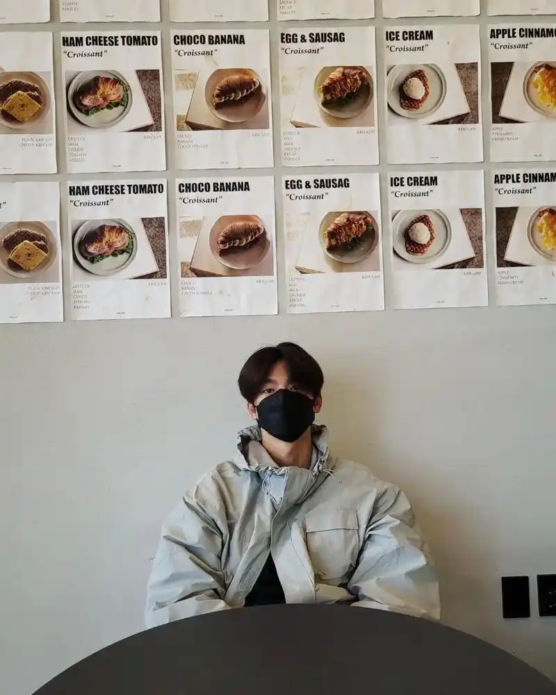 徐仁国 211003徐仁国ins更新/ 正面照曝光可是正脸 - 抖音