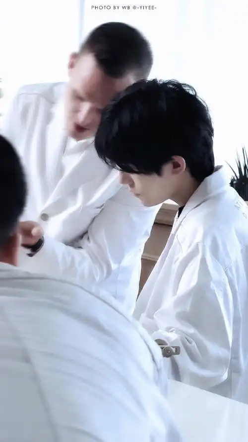 98990802白衣天使易医生～～    @tfboys-易烊千玺#易烊千玺