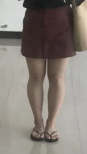 求求大家告诉我没脚踝小腿还粗的女生怎么办嘛!