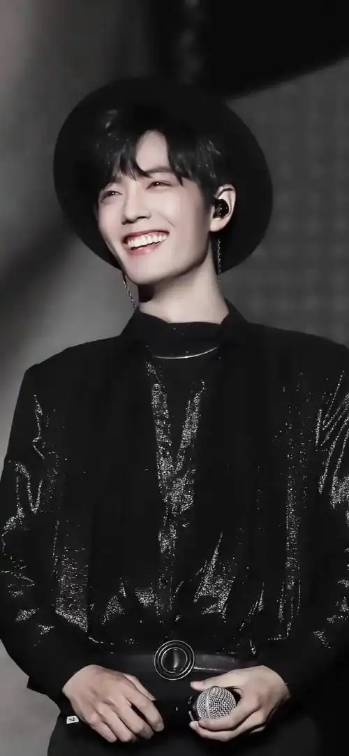 超有型的肖战哥哥锁屏壁纸