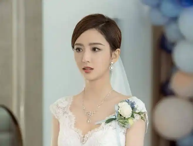 1亿人恭喜她"重获新生","不听话"的佟丽娅,到底有多酷_陈思诚_婚姻