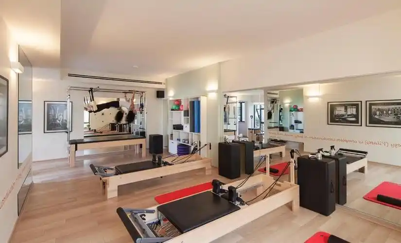 简约家居室内健身房装修图片效果图