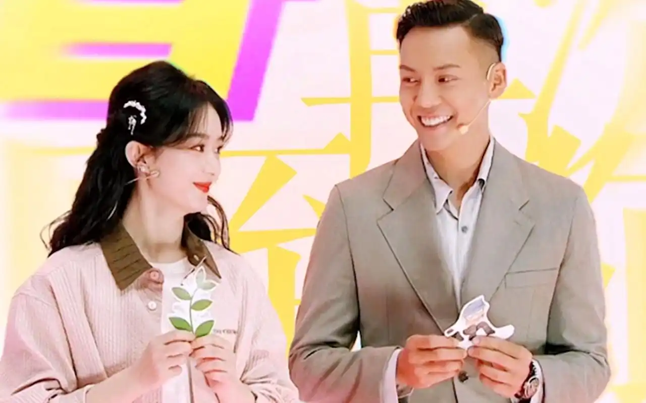 赵丽颖陈伟霆久违同台,有谁注意陈伟霆的眼神?喜不喜欢一目了然