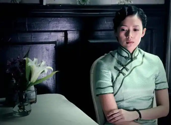 2013年王家卫导演的《一代宗师》,宋慧乔饰演张永成.