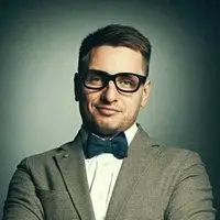 戴眼镜四十岁男人微信头像点击鼠标右键下载