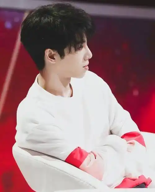 原创王牌对王牌第五季二期华晨宇不仅仅是呆萌