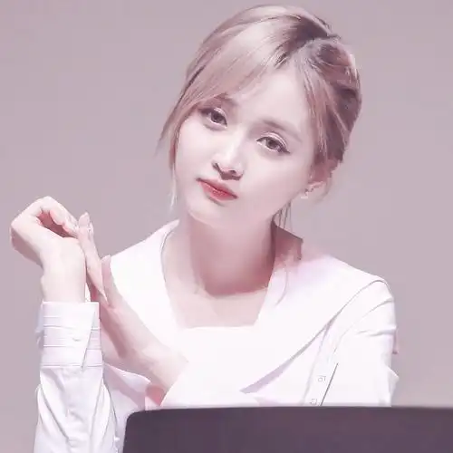 自制吴宣仪滤镜头像