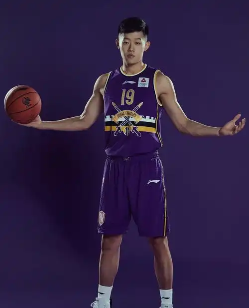 北京紫禁勇士:老马看兵法领衔 孙悦 王少杰蓄势待发