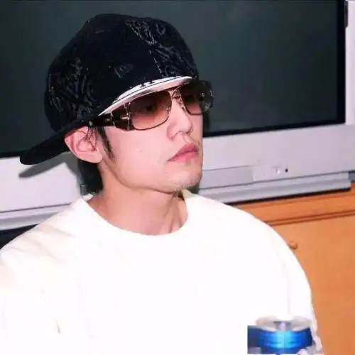 微信头像周杰伦动漫男头