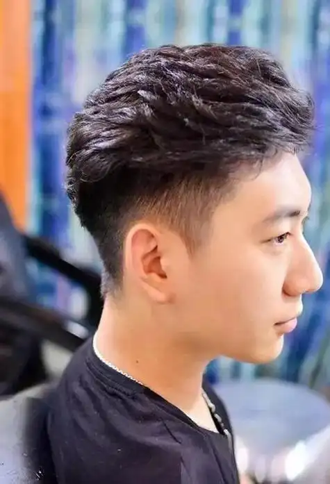 瘦脸男生短头发精剪时尚刘海造型 打造暖男系列短头发超受欢迎_发型