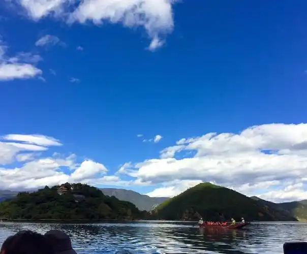 湖心小岛怎么画,只要掌握这几个步骤,就能达到目的