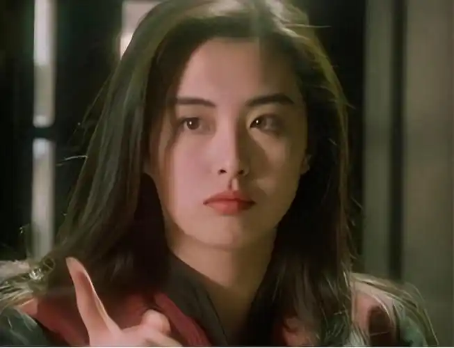 回顾王祖贤超市买菜被偶遇昔日女神变肥腻大妈腰部赘肉好明显